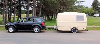 Parti per camper ricreativi ad alta resistenza con tipi di installazione a bullone, plug-and-play e saldati, variabili a seconda del pezzo