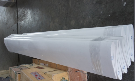 Le pale di una turbina eolica rinforzata in fibra di vetro verticale Tecnologia avanzata per una generazione ottimale di energia