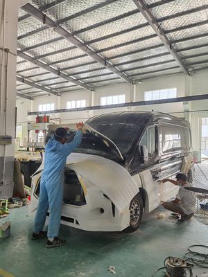 Alloggiamento in fibra di vetro con tecnologia Hand Lay Up RTM SMC, elevata durata e superficie con rivestimento in gelcoat o vernice