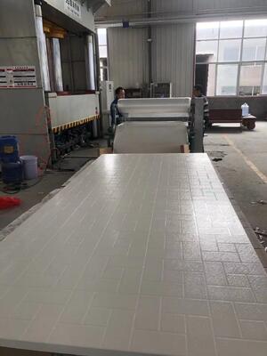 Parti per auto e autobus in SMC e stampaggio a compressione FRP per interni ed esterni, OEM/ODM