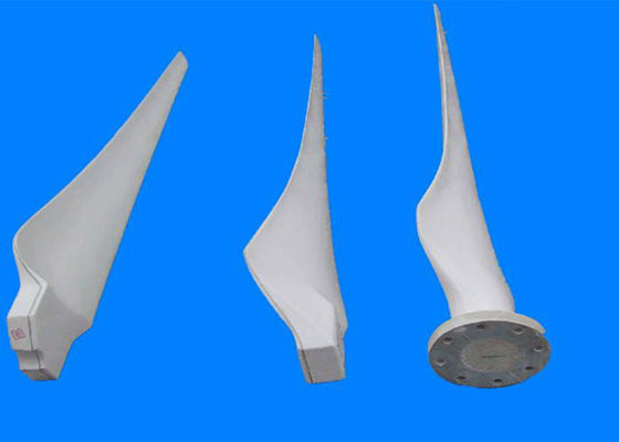 Pale eoliche leggere in fibra di vetro realizzate in plastica rinforzata con fibra per un diametro del rotore di 40 metri