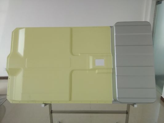 Facile installazione Parti auto in fibra di vetro su misura con diverse specifiche offerte